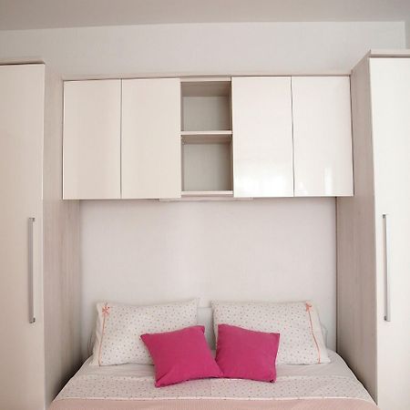 דרזניצה Apartments Ivi - 100 M From Pebble Beach מראה חיצוני תמונה