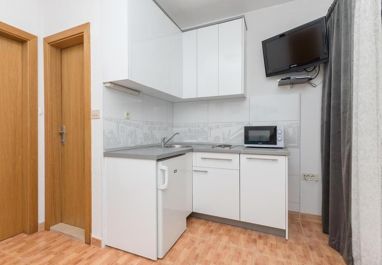 דרזניצה Apartments Ivi - 100 M From Pebble Beach מראה חיצוני תמונה