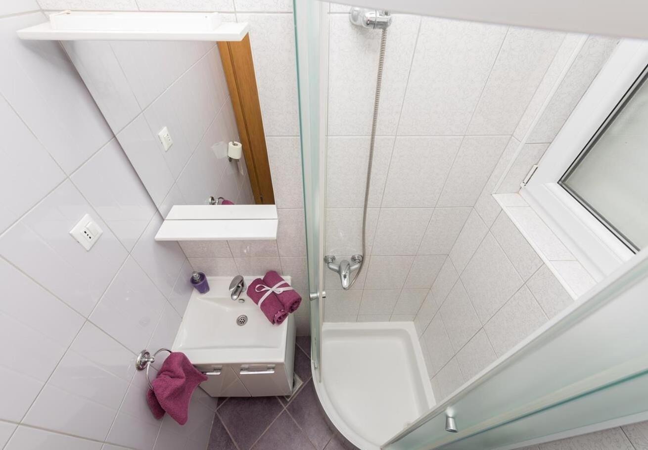 דרזניצה Apartments Ivi - 100 M From Pebble Beach מראה חיצוני תמונה