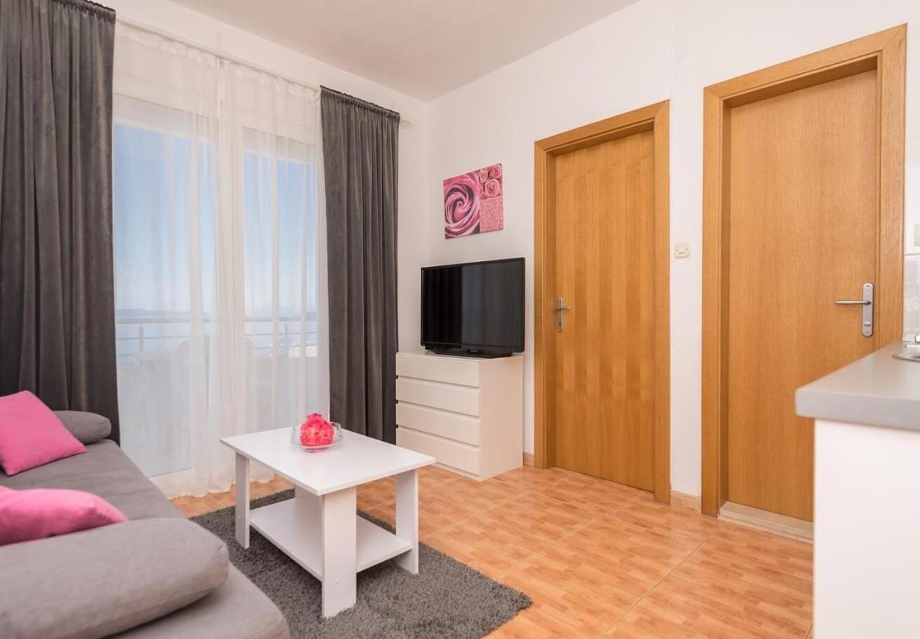 דרזניצה Apartments Ivi - 100 M From Pebble Beach מראה חיצוני תמונה