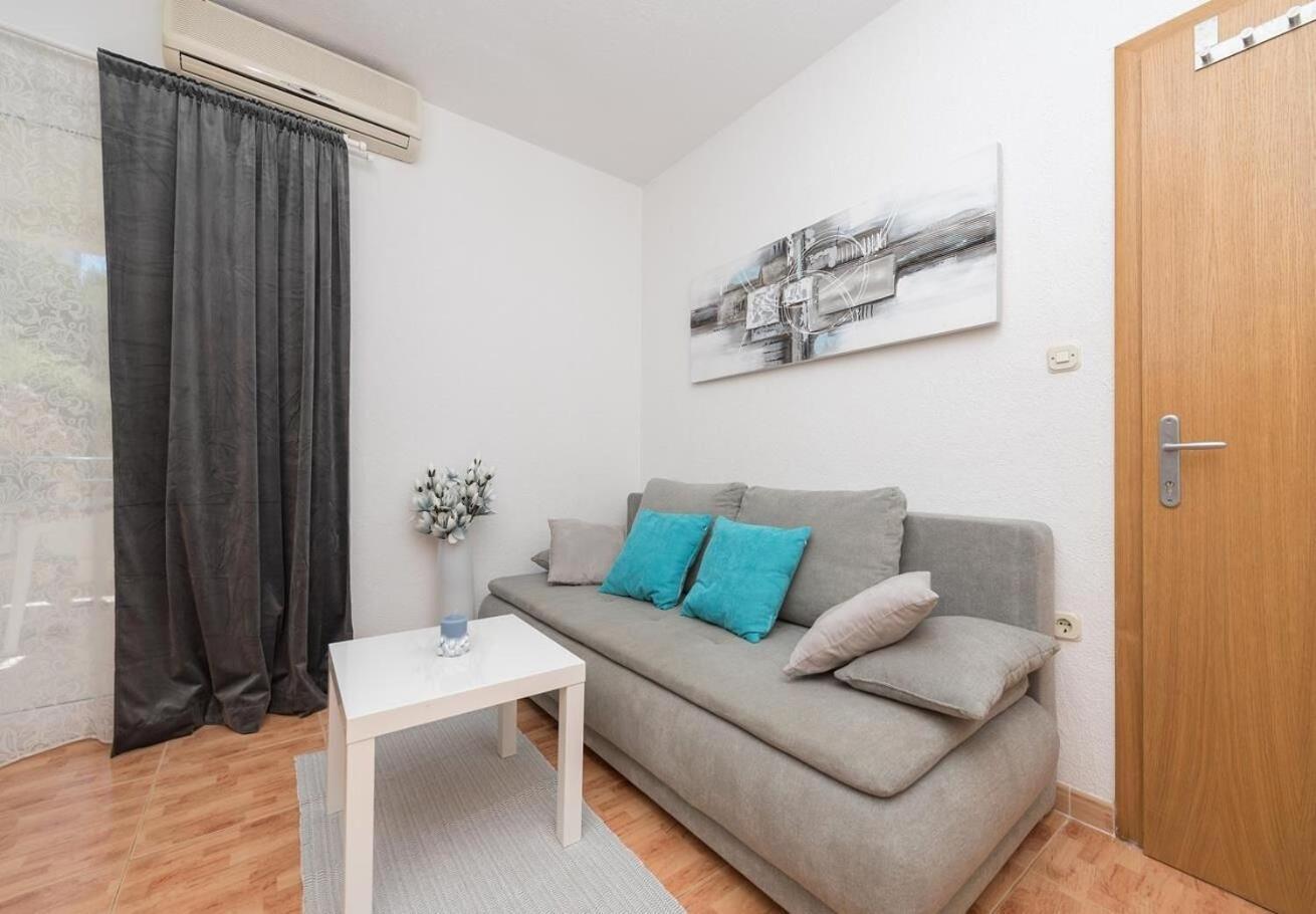 דרזניצה Apartments Ivi - 100 M From Pebble Beach מראה חיצוני תמונה