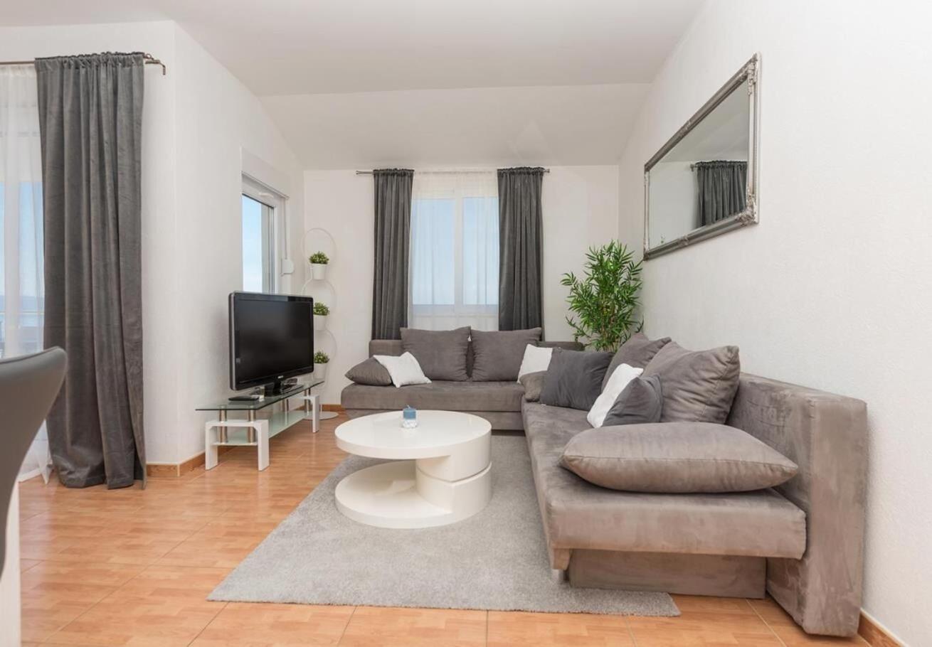 דרזניצה Apartments Ivi - 100 M From Pebble Beach מראה חיצוני תמונה