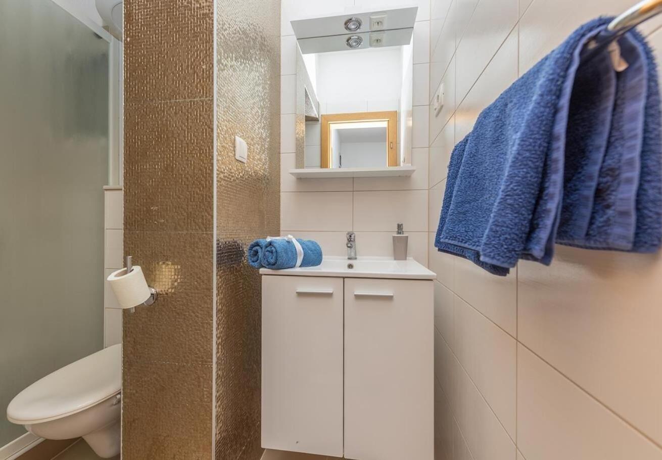 דרזניצה Apartments Ivi - 100 M From Pebble Beach מראה חיצוני תמונה