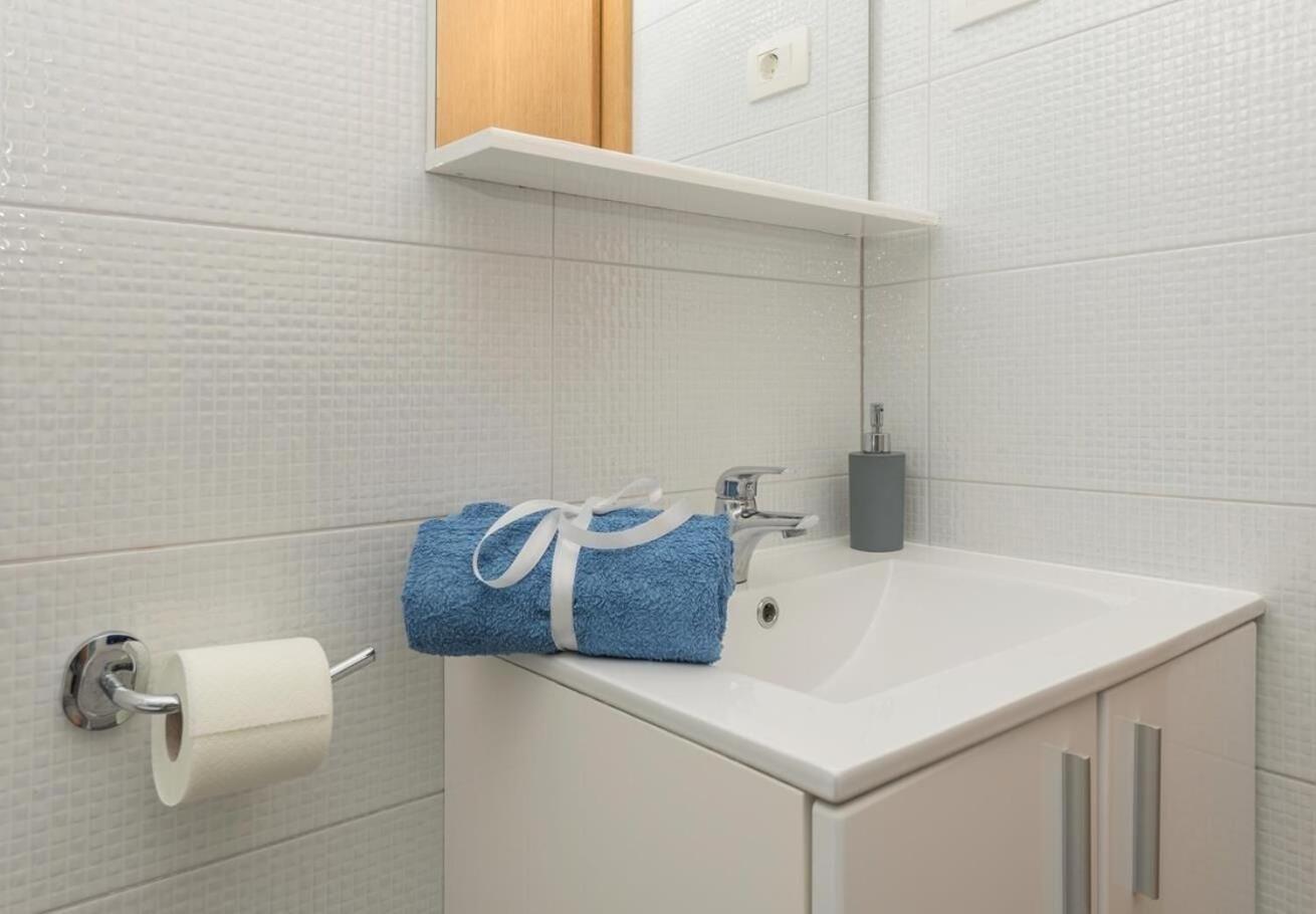 דרזניצה Apartments Ivi - 100 M From Pebble Beach מראה חיצוני תמונה